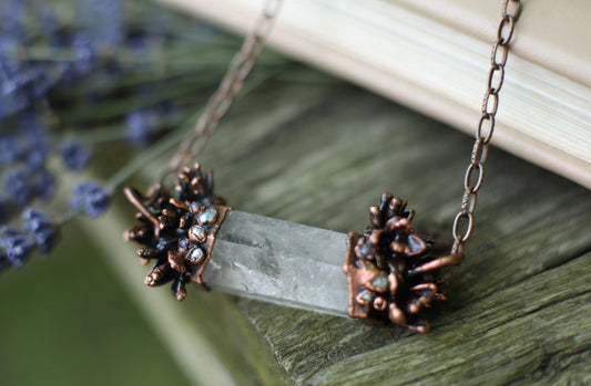 Branch and flowers pendant with Crystals