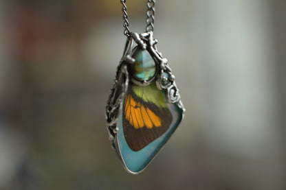 Necklace with real BUTTERFLY WING and gemstones