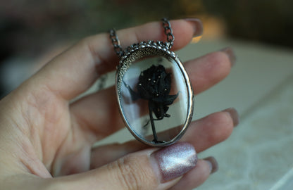 Black rose necklace