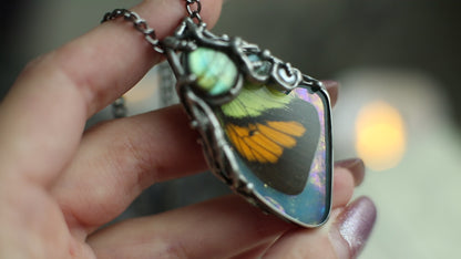 Necklace with real BUTTERFLY WING and gemstones