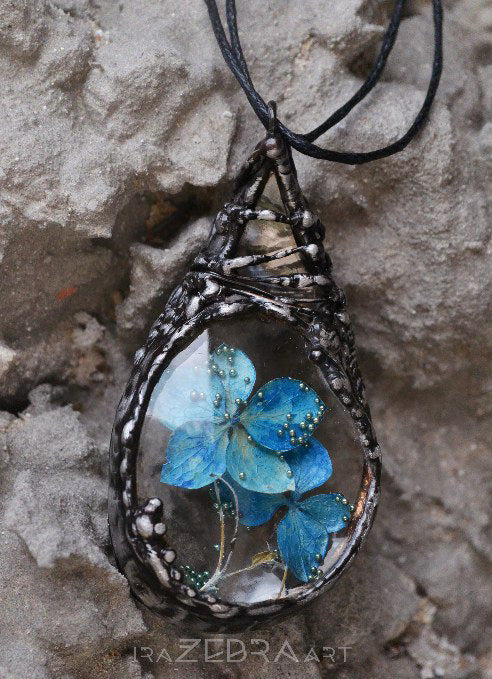 Real blue hydrangea flower necklace