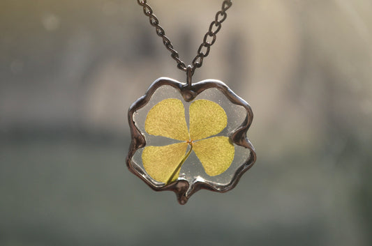 Lucky clover necklace, Four leaf clover pendant